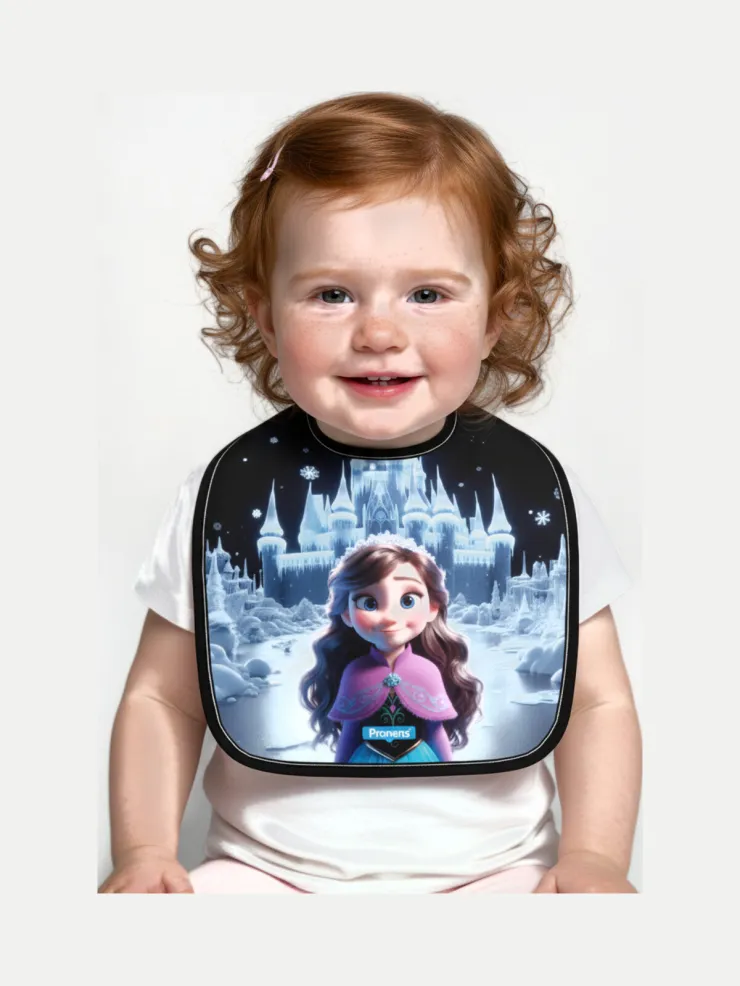 Babero microfibra impermeable Anna, puesto por un bebé